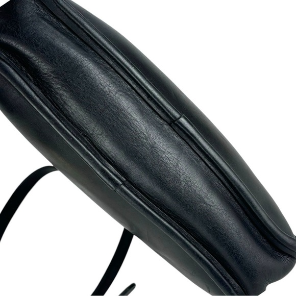 COACH 9974 MULTI ZIP SWINGPACK 90S 1995 BLACK GLOVETANNED LEATHER CROSSBODY BAG - Picture 8 of 13